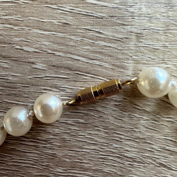 Faux Pearl Necklace Lot of 3 Varied Sizes Gold Tone Accents - Picture 7 of 11